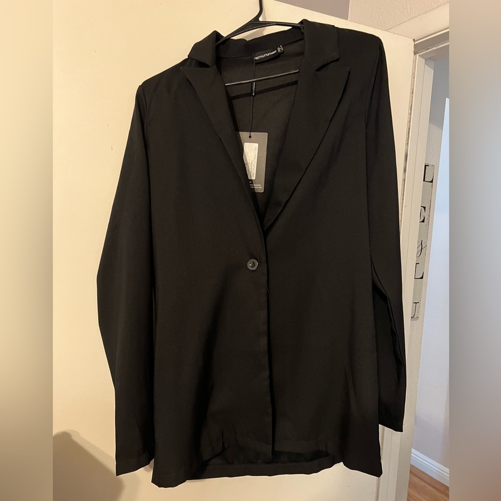 NWT Pretty Little Thing Women’s Tall Black Oversized Blazer size 8